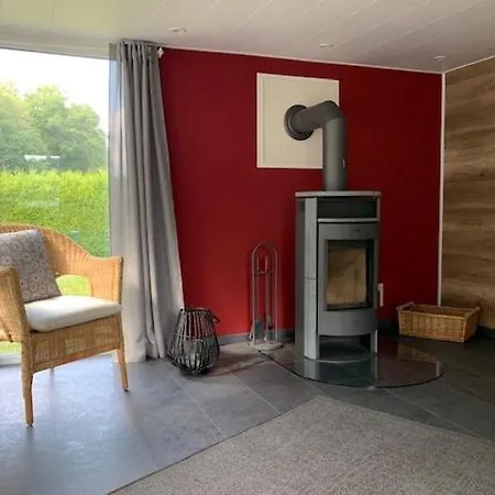 Mit Sauna Und Grossem Garten, Hunde Willkommen